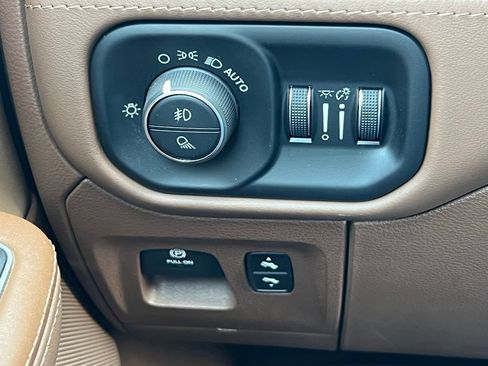Used 2020 RAM 1500 Limited AWD/4WD image 32