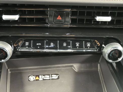 New 2026 Chevrolet Tahoe High Country AWD/4WD image 23