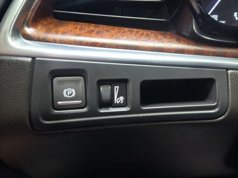 Used 2024 Cadillac XT5 Sportv image 33