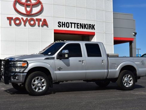 Used 2012 Ford F250 Lariat image 1