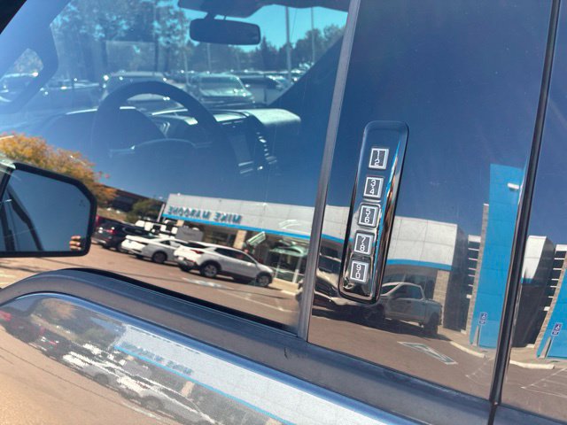 Used 2019 Ford F150 Raptor w/ Equipment Group 802A Luxury AWD/4WD image 8