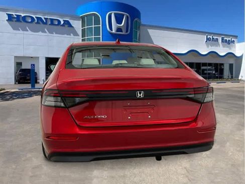 New 2025 Honda Accord LX image 4