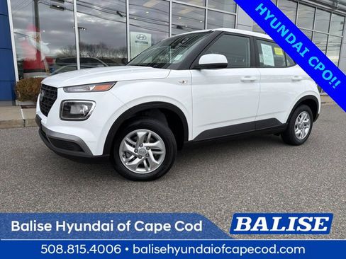 Certified 2026 Hyundai Venue SE image 1