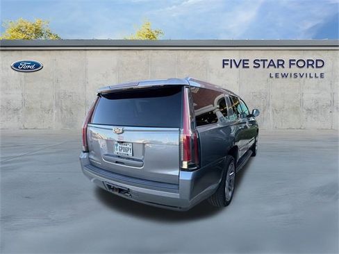Used 2020 Cadillac Escalade ESV Premium Luxury image 3