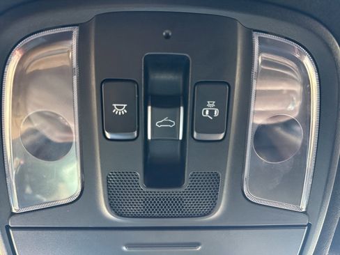 Used 2019 Kia Stinger GTS image 39