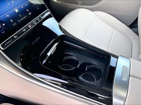 New 2026 Mercedes-Benz GLC 300 4MATIC image 11