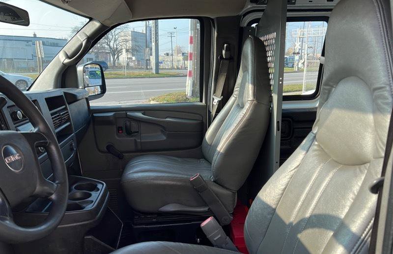 Used 2008 GMC Savana 2500 RWD image 8