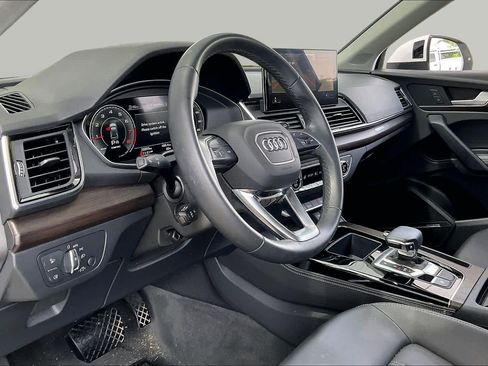 Used 2023 Audi Q5 2.0T Premium Plus w/ Premium Plus Package AWD/4WD image 18
