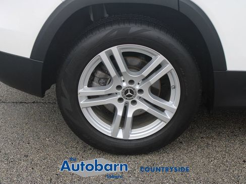 Used 2023 Mercedes-Benz GLB 250 4MATIC w/ Premium Package image 31