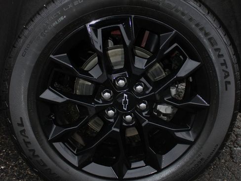 Used 2024 Chevrolet Traverse LT w/ Midnight/Sport Edition image 11