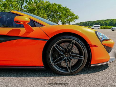 Used 2019 McLaren 570S Spider image 11