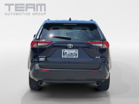 Used 2020 Toyota RAV4 XLE FWD image 6