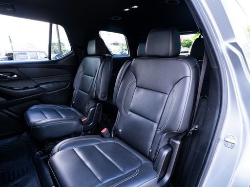 Used 2023 Chevrolet Traverse LT w/ LT Premium Package FWD image 45