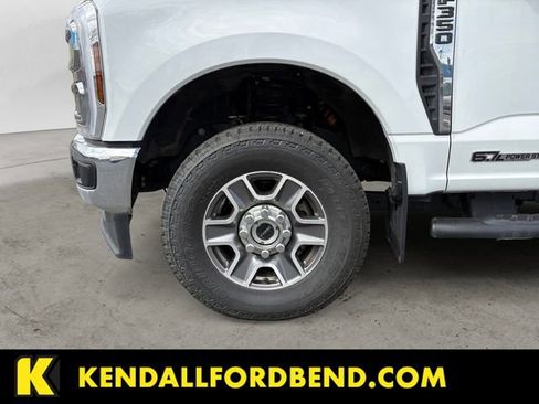 Certified 2025 Ford F350 4x4 Crew Cab Super Duty image 14