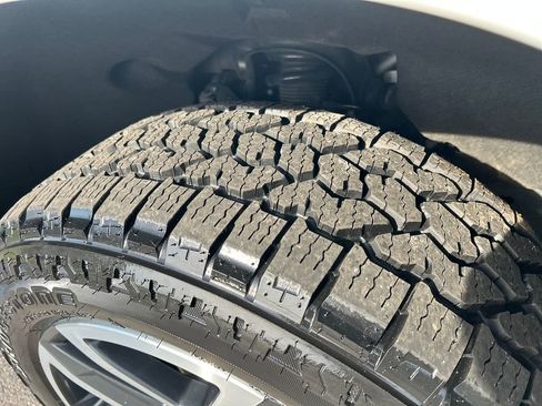 Certified 2023 Chevrolet Colorado Z71 w/ Z71 Convenience Package 2 image 49