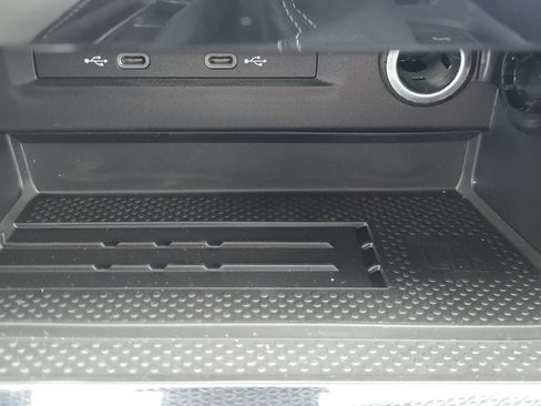 New 2026 Volkswagen Taos SE AWD/4WD image 13