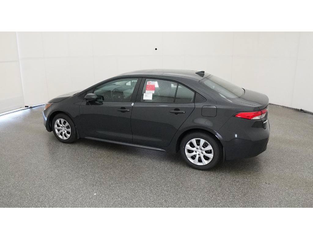 Used 2025 Toyota Corolla LE FWD image 6