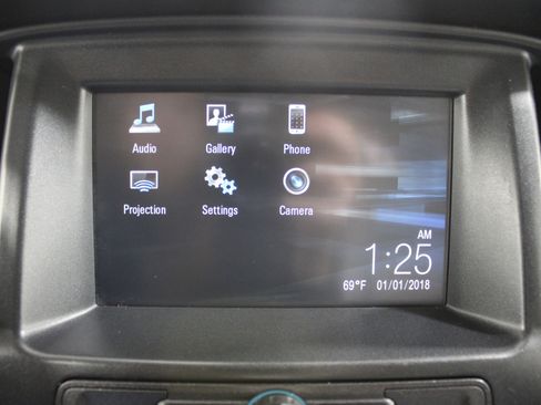 Used 2018 GMC Canyon 2WD Crew Cab w/ Convenience Package image 11