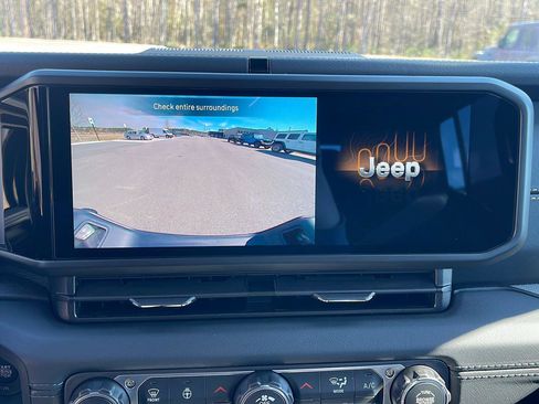 New 2026 Jeep Gladiator Sport image 18