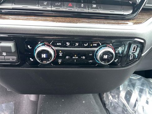 New 2026 GMC Sierra 2500 SLE w/ SLE Value Package; image 10