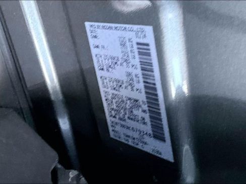 Used 2024 Nissan Rogue SV image 14