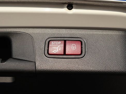 Certified 2021 Mercedes-Benz GLC 300 4MATIC image 18