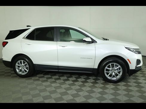 Used 2024 Chevrolet Equinox LT AWD/4WD image 33