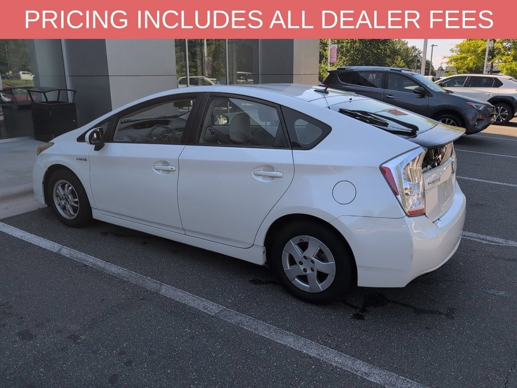 Used 2011 Toyota Prius Three w/ Navigation Pkg FWD image 5