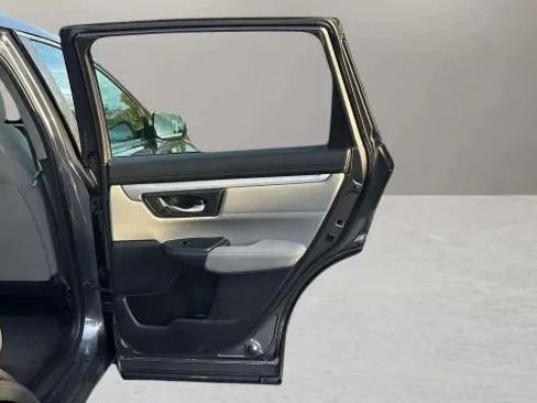 Used 2017 Honda CR-V LX image 18