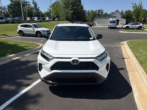 Used 2025 Toyota RAV4 LE FWD image 3