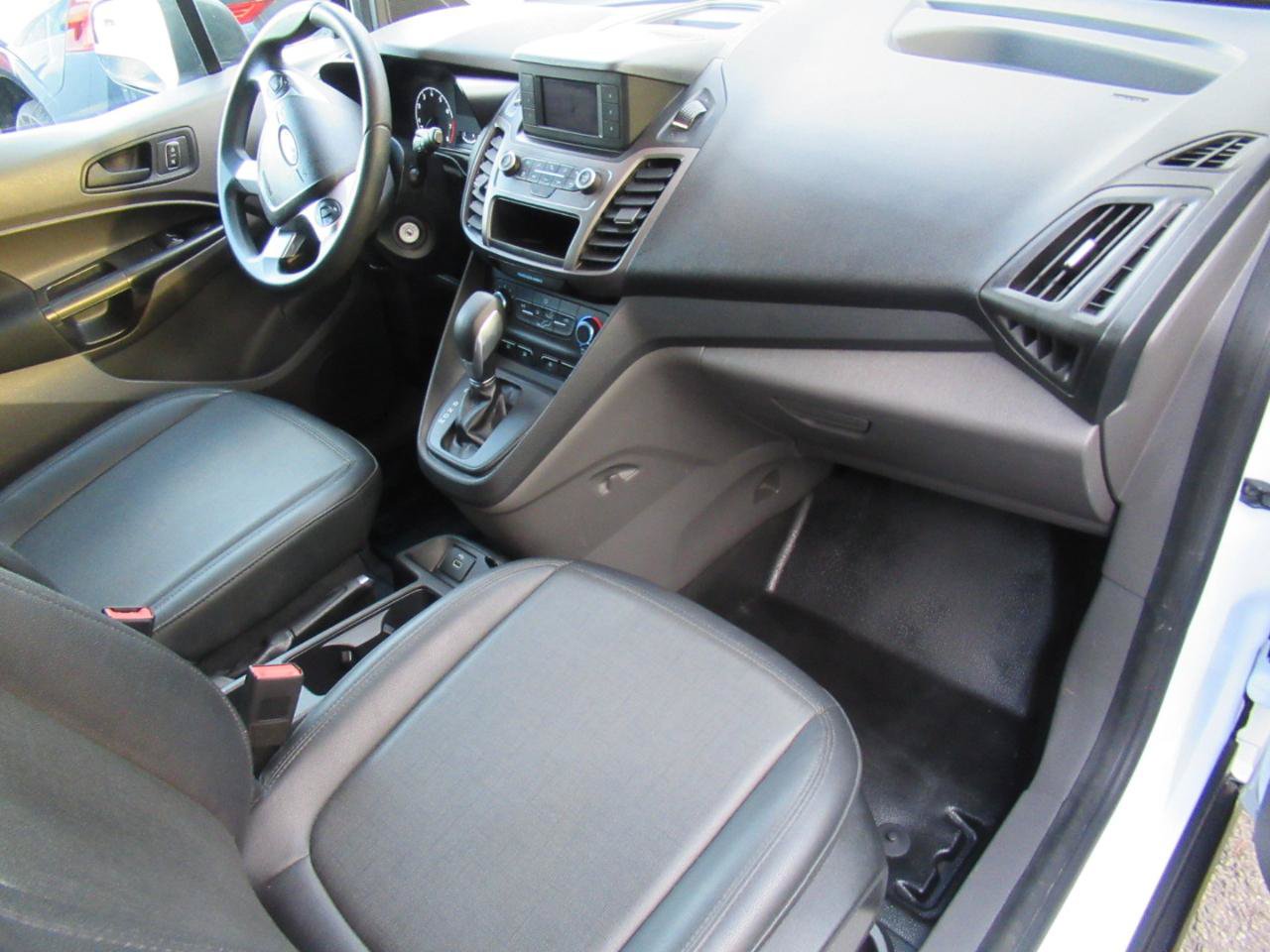 Used 2020 Ford Transit Connect XL FWD image 21