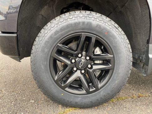 Certified 2024 Chevrolet Silverado 1500 Custom Trail Boss AWD/4WD image 22