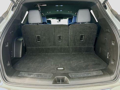 Used 2024 Buick Enclave Premium image 31