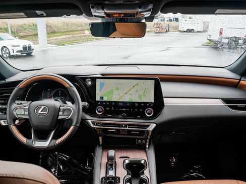 Used 2024 Lexus RX 350 Premium Plus w/ Convenience Package image 11