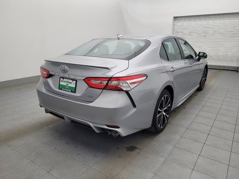 Used 2020 Toyota Camry SE image 9