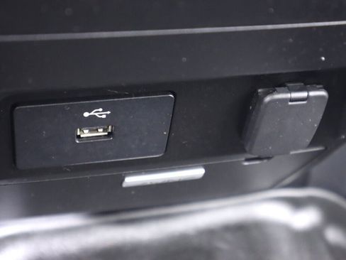 Used 2018 Ford F150 XLT RWD image 27
