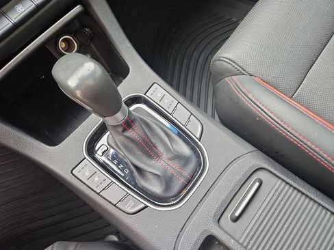 Used 2018 Hyundai Elantra GT Sport w/ Sport Tech Package 04 image 23