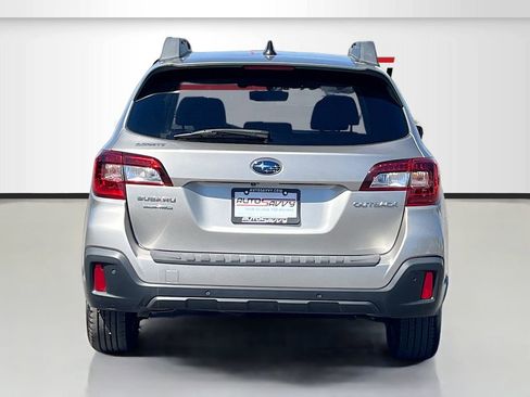 Used 2019 Subaru Outback 2.5i Limited image 6