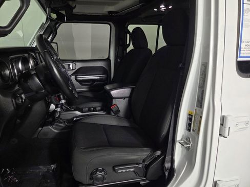 Used 2021 Jeep Wrangler Unlimited Sport AWD/4WD image 13
