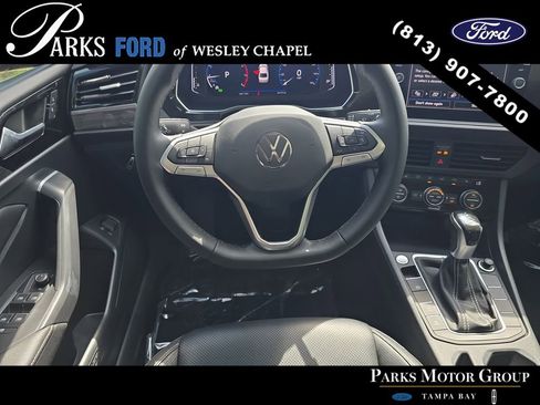 Used 2022 Volkswagen Jetta SEL FWD image 11