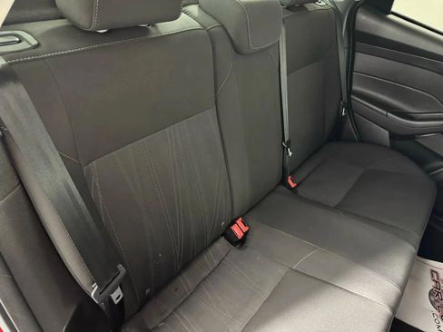 Used 2017 Ford Focus SE FWD image 32