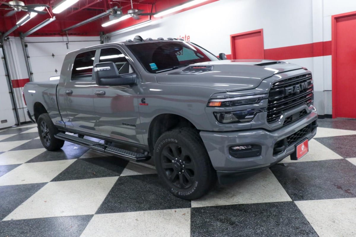 Used 2025 RAM 2500 Laramie w/ Night Edition AWD/4WD image 3