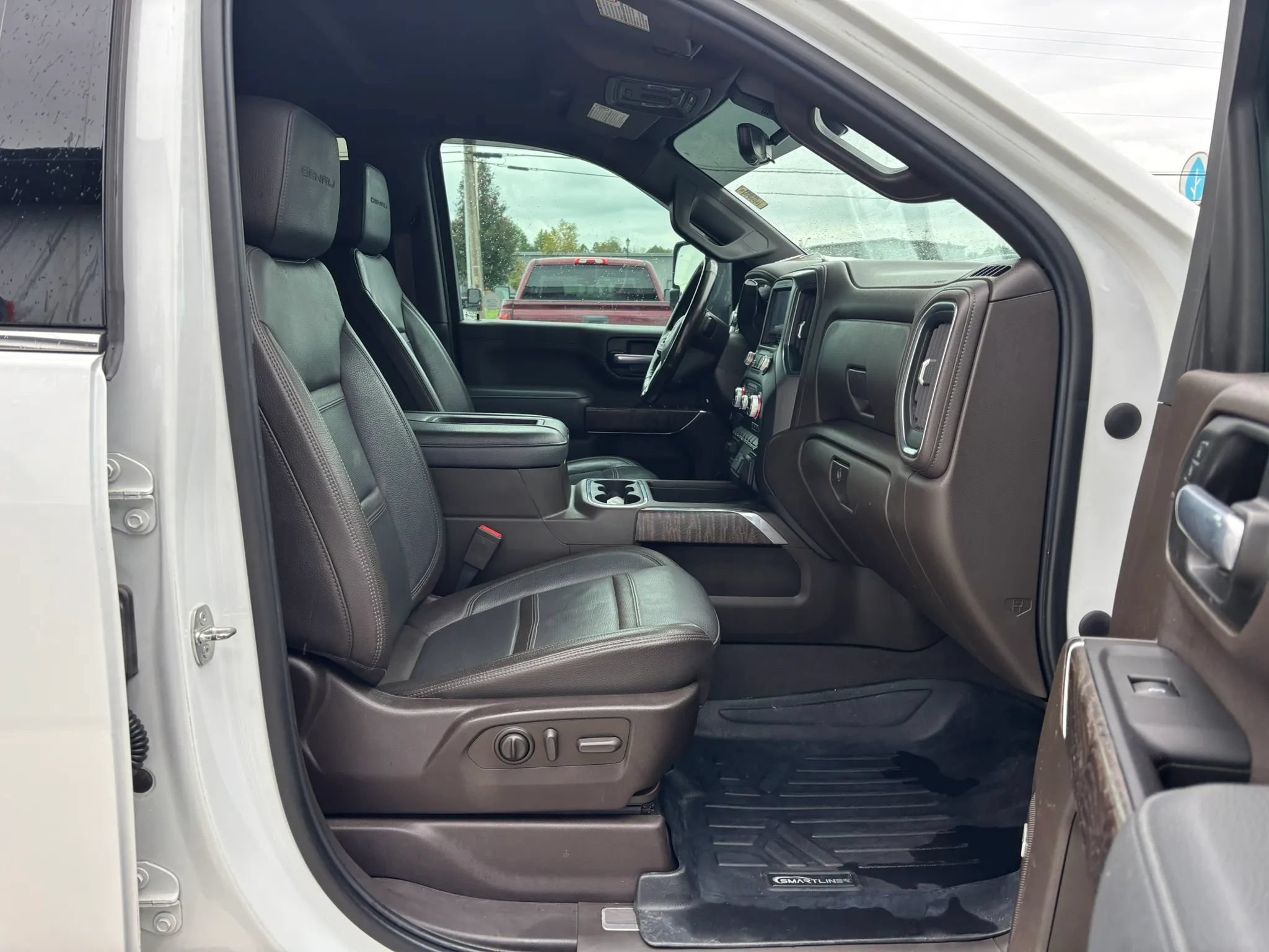 Used 2021 GMC Sierra 3500 Denali w/ Technology Package AWD/4WD image 19