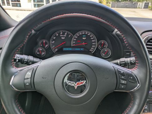 Used 2013 Chevrolet Corvette 427 w/ 1SC Preferred Equipment Group RWD image 24