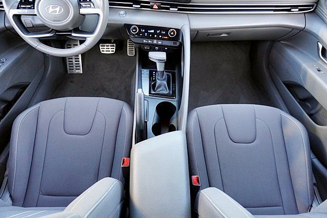Certified 2026 Hyundai Elantra Sport FWD image 29