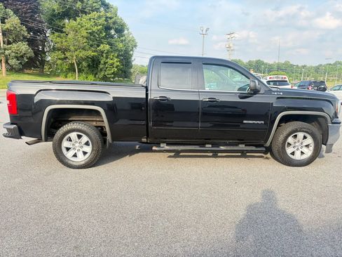 Used 2017 GMC Sierra 1500 SLE w/ SLE Value Package AWD/4WD image 10