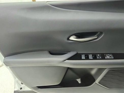 Used 2024 Lexus UX 250h FWD image 34