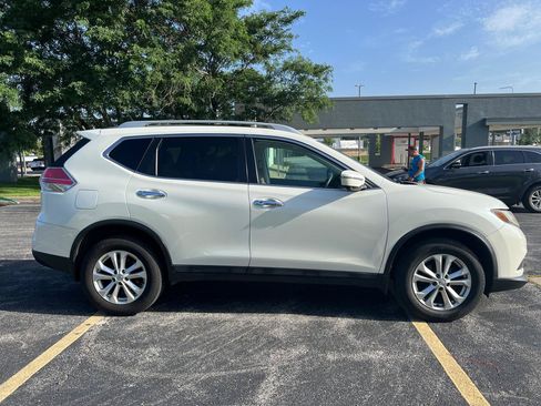 Used 2016 Nissan Rogue SV w/ SV Premium Package AWD/4WD image 7