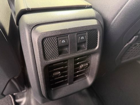 New 2025 Ford Bronco Badlands image 33