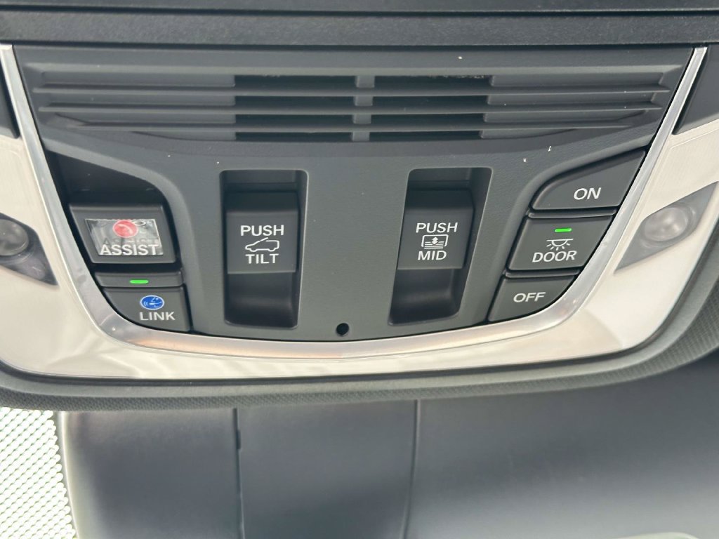 Used 2023 Acura RDX w/ Advance Package AWD/4WD image 41